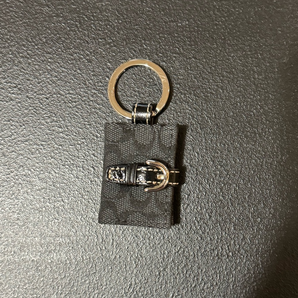 Coach photo frame key chain
